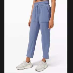 Beyond the studio crop sz 8